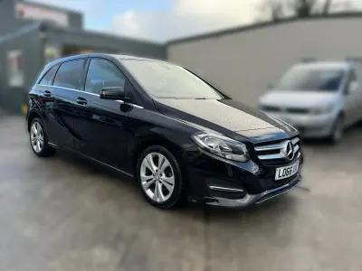 Begagnad Mercedes B180 2016 Svart Minibuss