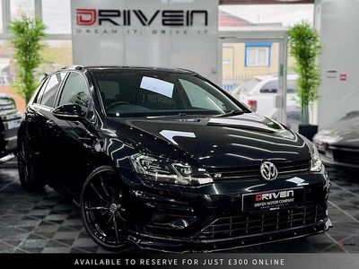 Begagnad VW Golf VII R 300 HK (220 kW) 2019 Svart Halvkombi