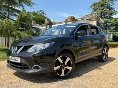 Used Nissan Qashqai N-Connecta 110 HP (80 kW) 2016 Black SUV