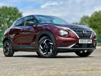 Used Nissan Juke N-Connecta 143 HP (105 kW) 2023 Red SUV
