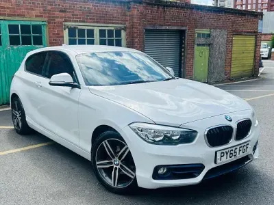 Used BMW 118 Sport Line 136 HP (100 kW) 2015 White Hatchback