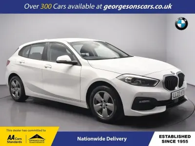 Usado BMW 118 Comfort Edition 136 CV (100 kW) 2022 Blanco Utilitario