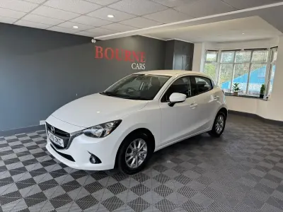 Used Mazda 2 90 HP (66 kW) 2016 White Hatchback