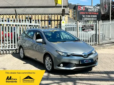 Used Toyota Auris Hybrid 2018 Grey Estate