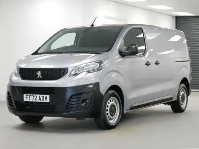 Gebraucht Peugeot Expert Premium 145 PS (106 kW) 2022 Grau Van