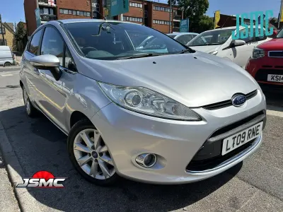 Used Ford Fiesta Titanium 94 HP (69 kW) 2009 Silver Hatchback