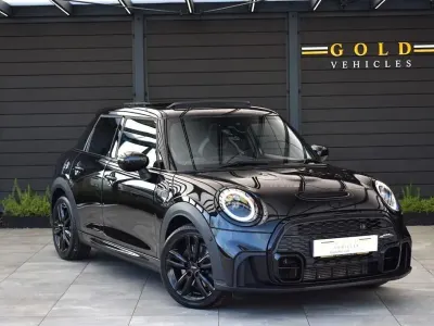 Usado Mini Cooper S Hatch 178 CV (130 kW) 2023 Negro Utilitario