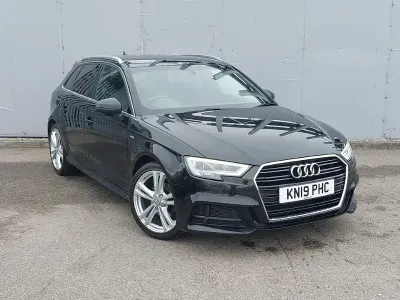 Begagnad Audi A3 S-Line 116 HK (85 kW) 2019 Svart Sedan