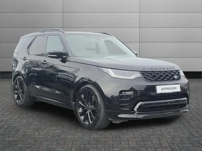 Usado Land Rover Discovery 5 SE Dynamic 344 CV (253 kW) 2024 Negro SUV