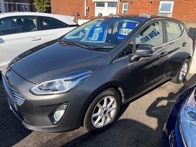 Used Ford Fiesta Zetec 100 HP (73 kW) 2018 Grey Hatchback