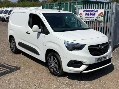 Used Vauxhall Combo Sportive 100 HP (73 kW) 2021 White MPV