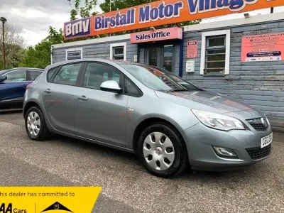 Second-hand Vauxhall Astra 2012 Hatchback