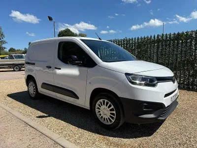 Used Toyota Proace 120 HP (88 kW) 2022 White MPV
