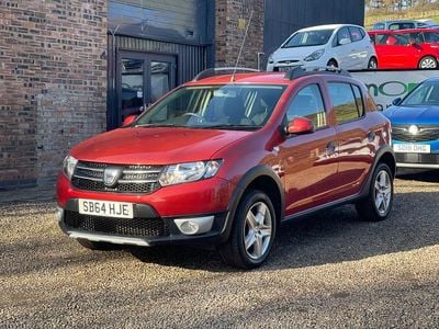 Used Dacia Sandero Lauréate 2014 Red Hatchback