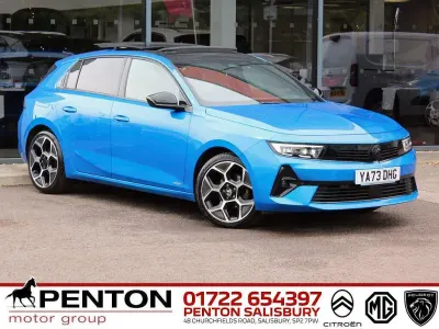 Used Vauxhall Astra Ultimate 130 HP (95 kW) 2023 Blue Hatchback