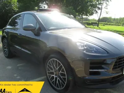 Used Porsche Macan 252 HP (185 kW) 2020 Grey SUV