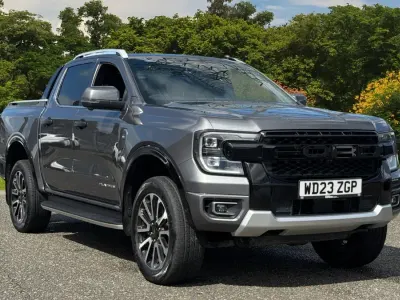 Begagnad Ford Ranger Platinum 240 HK (176 kW) 2023 Pickup