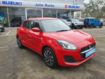 Usado Suzuki Swift SZ-L 2023 Rojo Utilitario