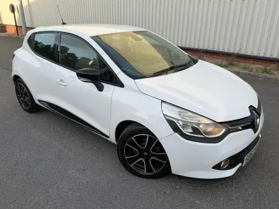 Used Renault Clio Dynamique 2013 White Hatchback