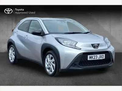 Used Toyota Aygo X PURE 72 HP (52 kW) 2023 Silver SUV