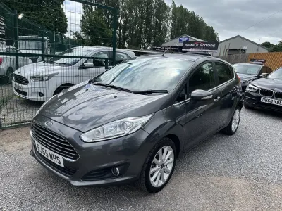 Used Ford Fiesta Titanium 105 HP (77 kW) 2015 Grey Hatchback