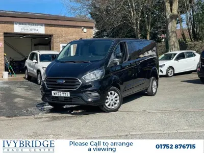 Begagnad Ford Transit Custom Limited 130 HK (95 kW) 2022 Svart Van