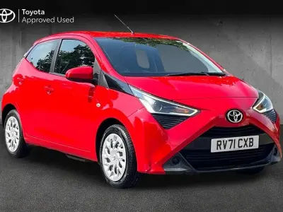 Used Toyota Aygo X-play 71 HP (52 kW) 2021 Red pop Hatchback