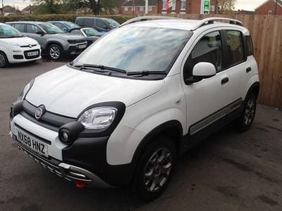 Used Fiat Panda Cross Cross 90 HP (66 kW) 2018 White Hatchback