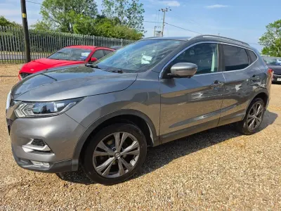 Used Nissan Qashqai N-Connecta 115 HP (84 kW) 2017 Grey SUV