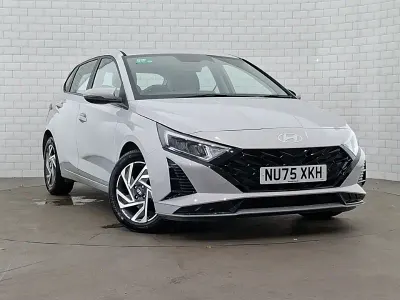 Used Hyundai i20 Advanced 100 HP (73 kW) 2025 Grey Hatchback