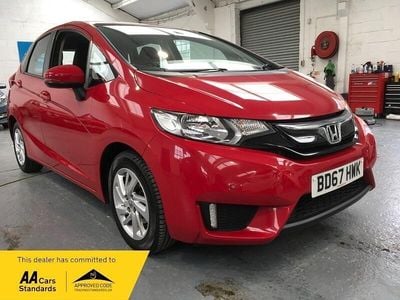 Used Honda Jazz SE 102 HP (75 kW) 2017 Red Hatchback