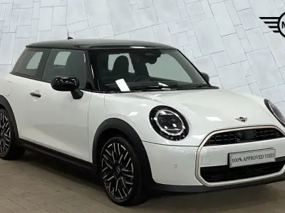 Used Mini Cooper Hatch 113 kW (154 HP) 2025 White Hatchback