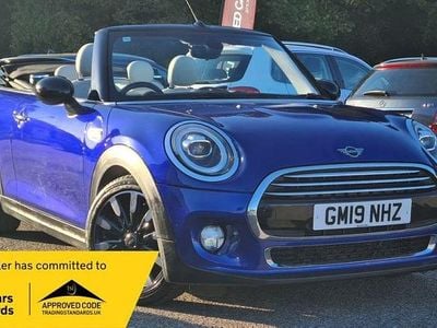 Begagnad Mini Cooper Cabriolet Exclusive 2019 Blå Cab