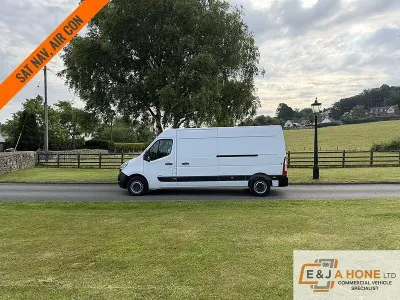 Used Vauxhall Movano Edition 135 HP (99 kW) 2021 White