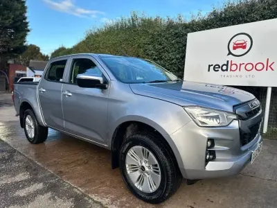 Begagnad Isuzu Pick up 164 HK (120 kW) 2022 Silver Pickup