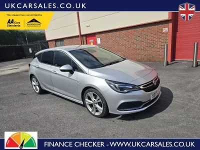 Used Vauxhall Astra SRi 150 HP (110 kW) 2017 Silver Hatchback