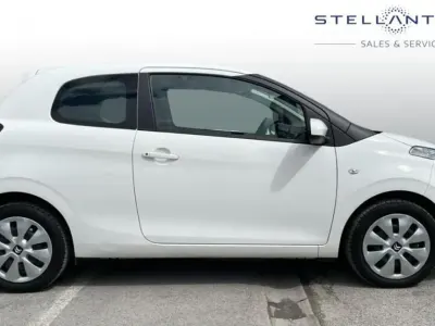 Begagnad Citroën C1 71 HK (52 kW) 2021 Vit Halvkombi