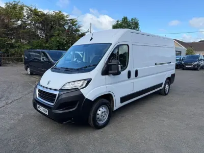 Used Peugeot Boxer S 140 HP (102 kW) 2022 White Van