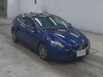 Used Volvo V40 Ocean Race 2015 Blue Hatchback