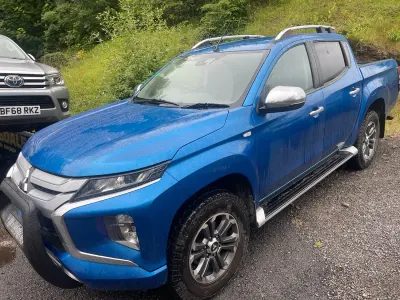 Used Mitsubishi L200 150 HP (110 kW) 2020 Blue Pickup