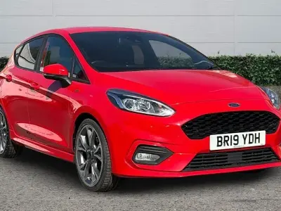 Usado Ford Fiesta ST-Line X 140 HP (102 kW) 2019 Vermelho Citadino