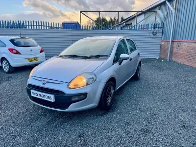 Używany Fiat Punto Evo Active 77 KM (56 kW) 2010 Szary Hatchback
