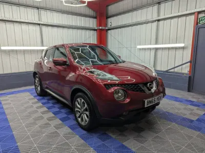 Używany Nissan Juke Tekna 115 KM (84 kW) 2015 Czerwony SUV