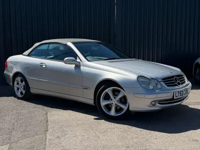 Begagnad Mercedes CLK320 Avantgarde 2004 Silver Cab
