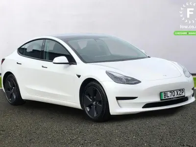 Used Tesla Model 3 Standard Range 239 kW (325 HP) 2020 White Sedan