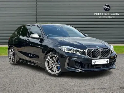 Usado BMW M135 Comfort Edition 301 CV (221 kW) 2021 Negro Utilitario