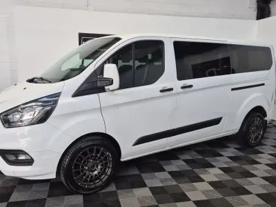 Used Ford Transit Custom Trend 2019 White Estate