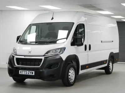 Used Peugeot Boxer Premium 140 HP (102 kW) 2023 White Van