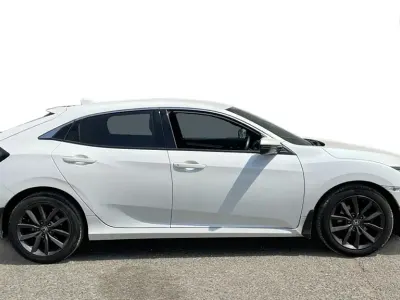 Used Honda Civic SR 126 HP (92 kW) 2021 White Hatchback