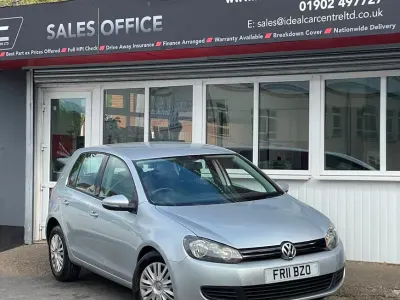 Usado VW Golf VI S 105 HP (77 kW) 2011 Prateado Citadino